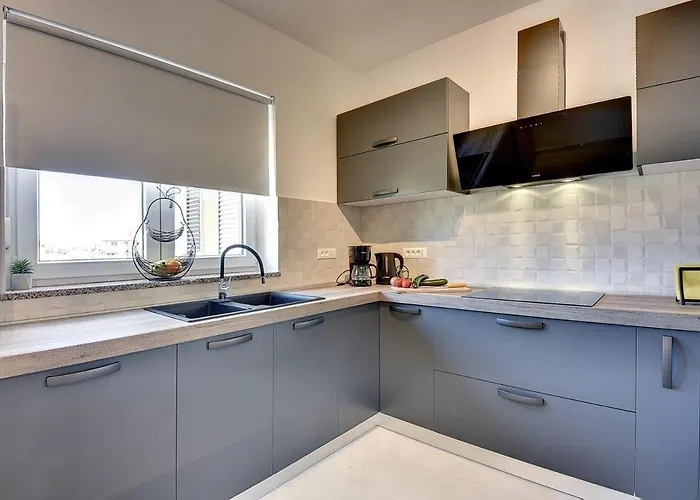 Sunset Apartment
